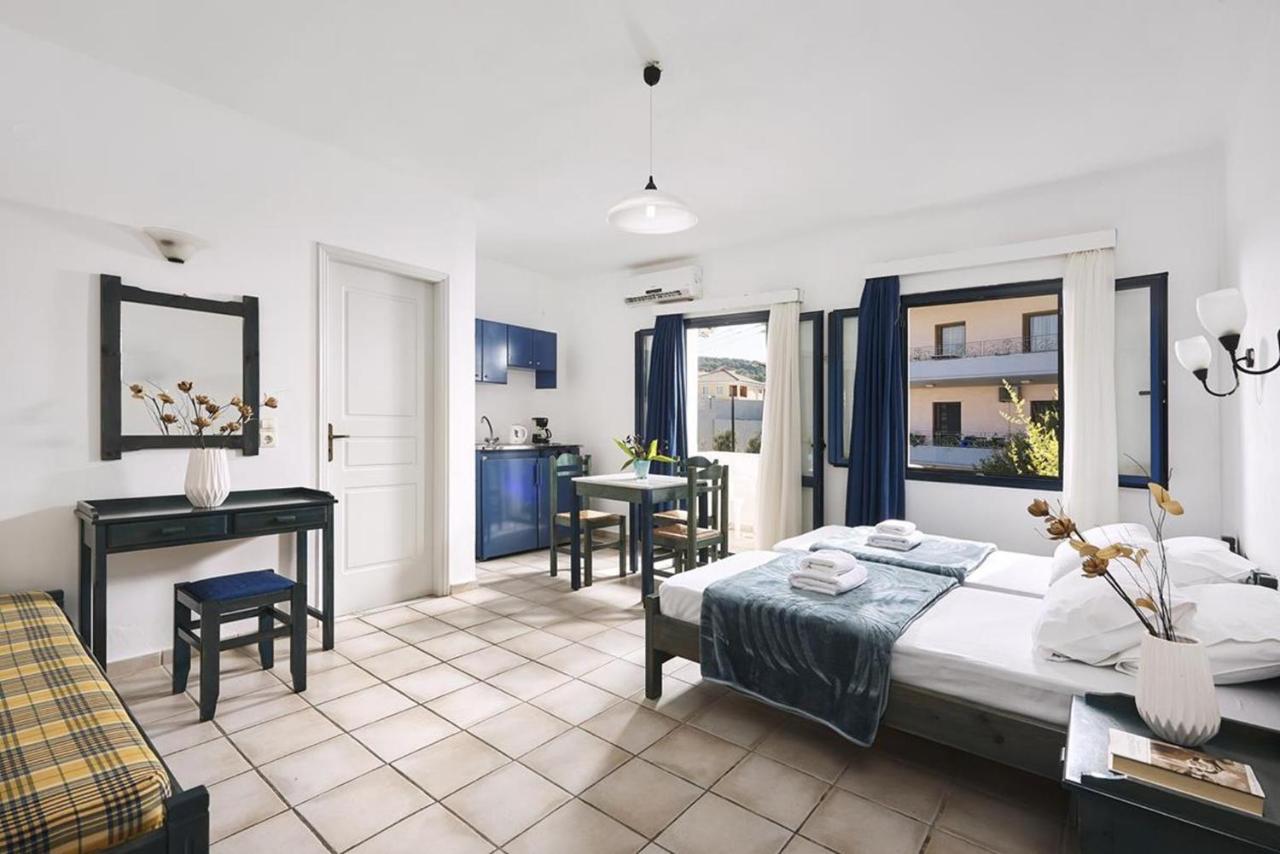 Eva Suites & Apartments Agia Marina Exteriér fotografie
